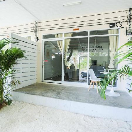 Oh'Lala Studios Baan Tai Exterior photo