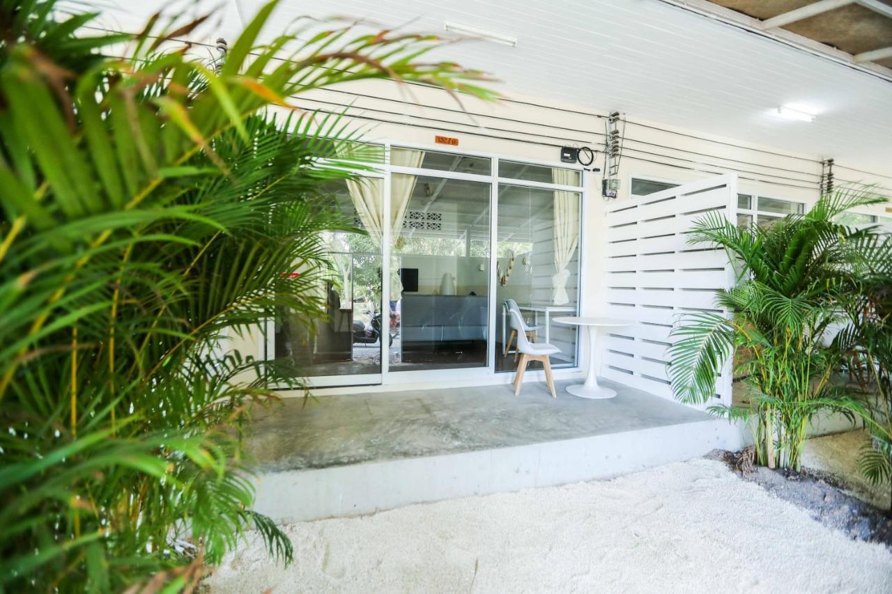 Oh'Lala Studios Baan Tai Exterior photo